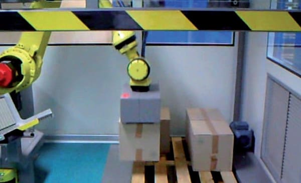 Palletising cardboard boxes